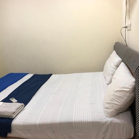 Hotel Oyo 1146 Paris In Bangkok Extérieur photo