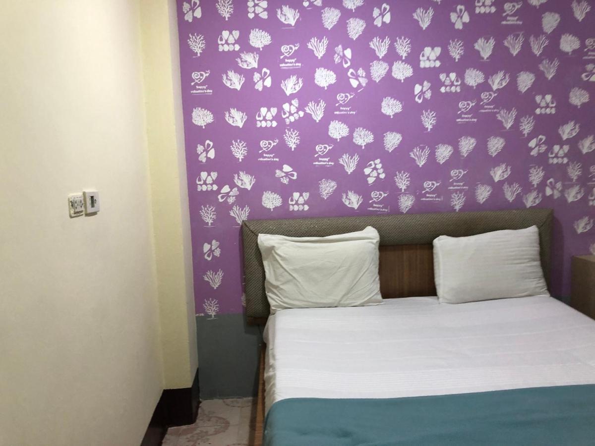 Hotel Oyo 1146 Paris In Bangkok Extérieur photo
