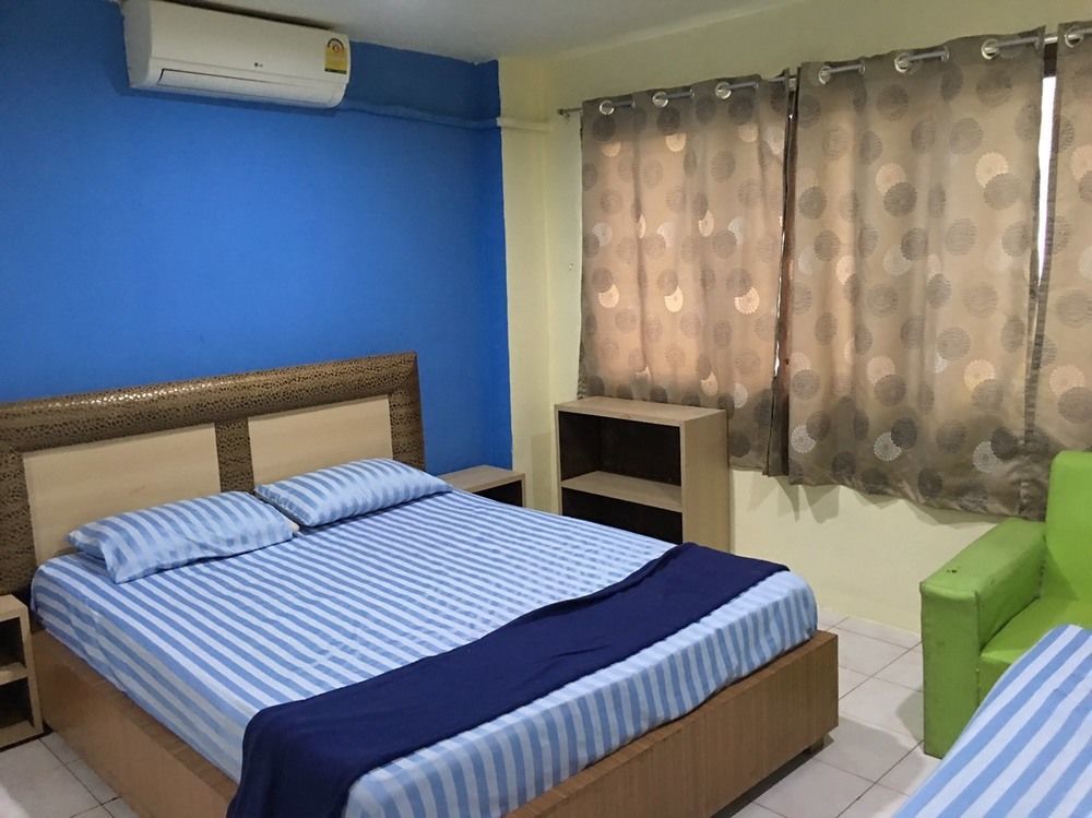 Hotel Oyo 1146 Paris In Bangkok Extérieur photo